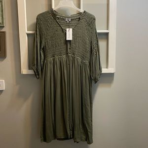 Wren & Ivory Green Long Sleeve Dress